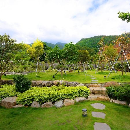 鄉道茶屋 Country Road B&B Тоучен Екстер'єр фото